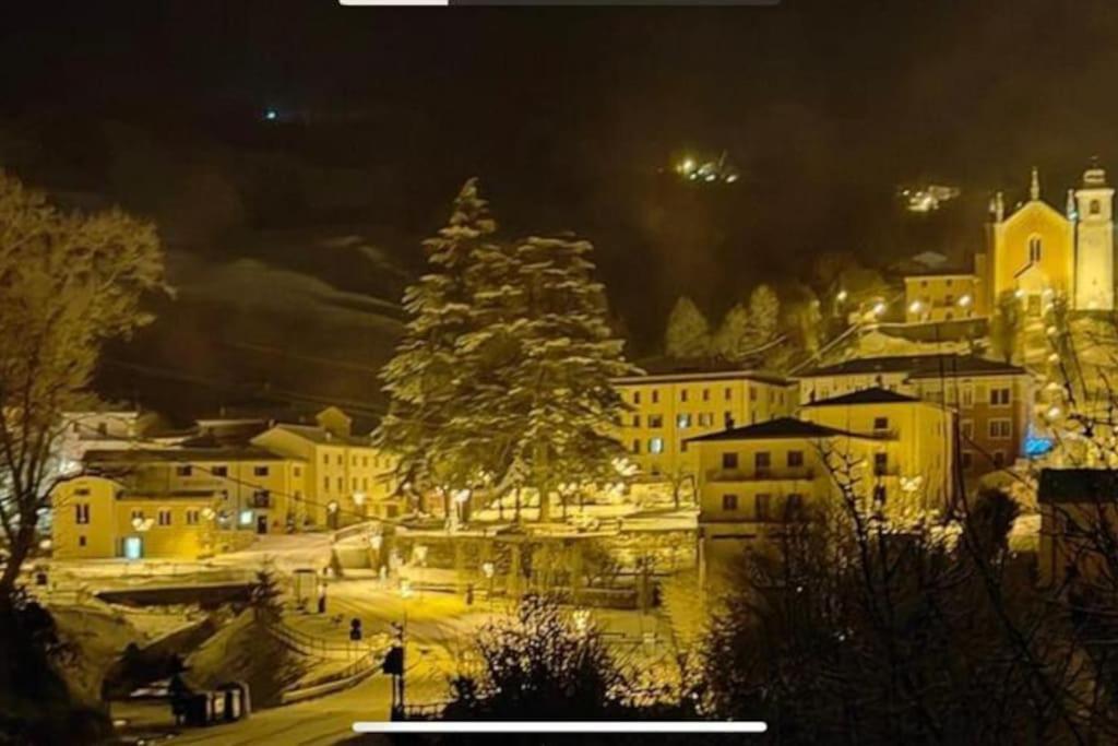 Ca' Rosina. Una Casetta Nel Bosco. Ferrara di Monte Baldo Exterior foto
